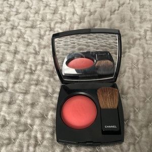 Chanel blush in foscha rosa
